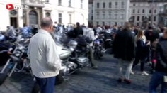 Pražský arcibiskup požehnal policejním motorkám