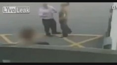Smrt v přímém přenosu: Muž zabil soka v lásce jedinou ranou! VIDEO