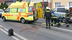 Na Děčínsku vběhl malý chlapec pod auto! Skončil v nemocnici