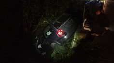 Auto skončilo po nehodě na Benešovsku v potoce!