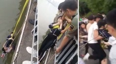 Otec s dcerou se topili, lidé je mazaně vytáhli! VIDEO