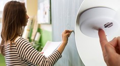 Školy se brání agresivním rodičům. Tlačítkem si zavolají strážníky