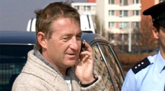 Lobbista Janoušek má 4 podobné SPZ, ale žádné auto není jeho