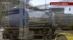 V Česku mizí tisíce litrů benzínu. Cisterny je nikam nedovezou