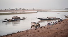 Na řece Niger v Západní Africe se potopila loď, pohřešuje se přes 150 lidí