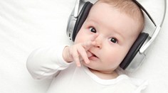 PÍSEŇ ŠTĚSTÍ: Vědci složili skladbu, která rozveselí každé dítě!
