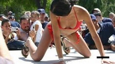 ŠÍLENÁ GALERIE: Tito rodiče riskují životy i duševní zdraví svých dětí