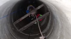 Hrdina zachránil dvě malé děti! Spadly do studny a nemohly ven