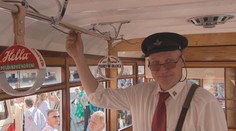 V ulicích Prahy jezdily historické autobusy. Zájemci se mohli svézt