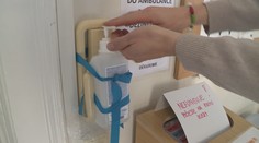 Takto žije modelový občan, který dodržuje pravidla boje proti koronaviru