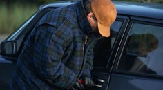 Zloděje-amatéra chytili strážníci. Auto jsem koupil od Romů, tvrdil