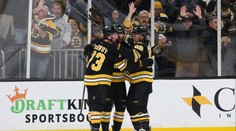 Pastrňák asistoval u vítězného gólu. Bruins nastoupili s kompletně českým útokem