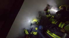 Požár ve Stráži pod Ralskem likvidovalo 7 jednotek hasičů