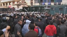 Demonstranty v Egyptě rozhání policie. Padne prezident Mubarak?