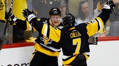 Pittsburgh po přestřelce vyhrál první finálový duel s Nashvillem