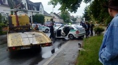 Policisté se srazili s hasiči. Záchranáři odvezli dva zraněné