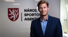 Brzy nás budou v hokeji porážet Maďaři, dvě medaile jsou neúspěch, říká šéf NSA