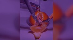 TikTok mu zakázal videa reálných operací, chirurg si našel jinou cestu