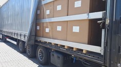 Celníci odhalili daňový únik za desítky milionů. Kamion s tabákem zadrželi náhodou