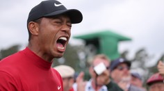 Tiger Woods si brousí zuby na rekord, 83. titul chce získat již o víkendu