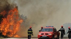 Obří požáry ohrožují chorvatskou dálnici, po které jezdí Češi k Jadranu