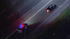 Policisté to vzdali. Mustang ujížděl tak rychle, že ani nepřečetli značku