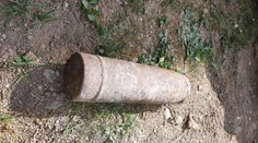 Na zedníky na Prostějovsku vypadl při opravě domu dělostřelecký granát