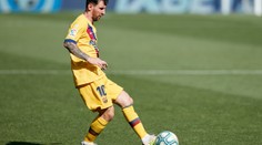Rekordman Messi zničil Alavés a překonal legendu Xaviho