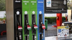 Ropa už je za 125 dolarů. Připlatí si i čeští řidiči