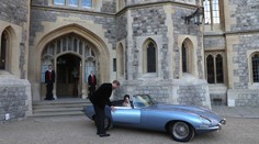 Nádherný jaguar, ve kterém Harry vezl Meghan, má tragický příběh