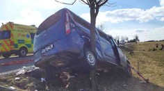 Na Pardubicku se srazily dvě dodávky. Šest lidí je zraněno, pes nehodu nepřežil