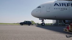 Cayenne se zapsal do Guinessovy knihy rekordů - utáhl Airbus A380