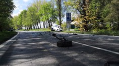 Na jihu Čech se srazila dodávka s náklaďákem. Zasahovali záchranáři