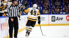 Překvapení na úvod NHL: Pittsburgh zdolal šampiony, skóroval i Simon