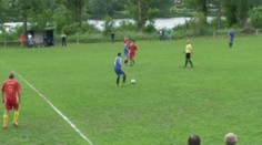 VIDEO: Parádní gól z půlky hřiště z okresního přeboru