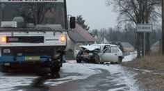 Zkouška sněhem na českých silnicích. Jeden mrtvý