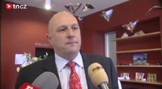 Lékaři na Julínka pokřikují a pískají. Ministr dopoledne přiznal chyby