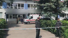 Stav pobodané učitelky je vážný. Otec vraha se psychicky zhroutil