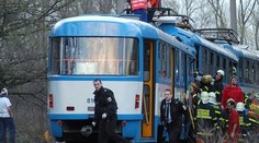 VIDEO: Ze srážky tramvají viní inspekce dopravní podnik