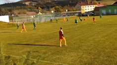 Borec na konec: Útočník Slavonic předvedl úžasné nůžky
