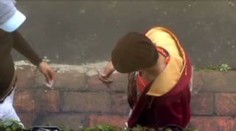 Prodávali heroin policistům před očima