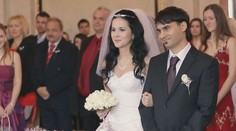 Radek Banga složil manželce k výročí písničku. Sestříhal klip z jejich svatby