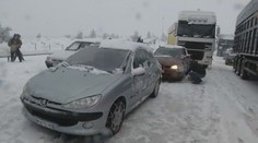 Řecko trápí kalamita, Evropa většinou slaví Štědrý den na blátě