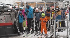 PŘEHLED: Lyžařské areály se připravují na další sezónu. Ceny skipasů se mohou lišit