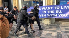 SPD zahájila kampaň demonstrací, policie zpacifikovala odpůrce