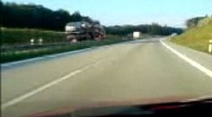Kamiony sviští v protisměru po dálnici. Máme důkaz!