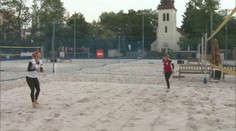 Kiki a Maki pomáhají taky! Volejbalistky uklízejí po povodních