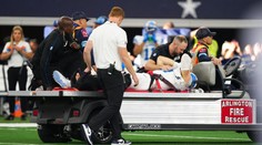 Děsivé zranění hvězdy NFL. Hutchinson opustil hřiště se zlomenou nohou