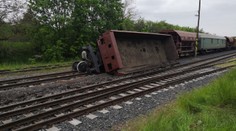 Vlak vykolejil, strojvedoucí pak ujel ještě 8 kilometrů!