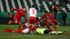 Další senzace v Německu! Essen ze čtvrté ligy vyřadil Schickův Bayer